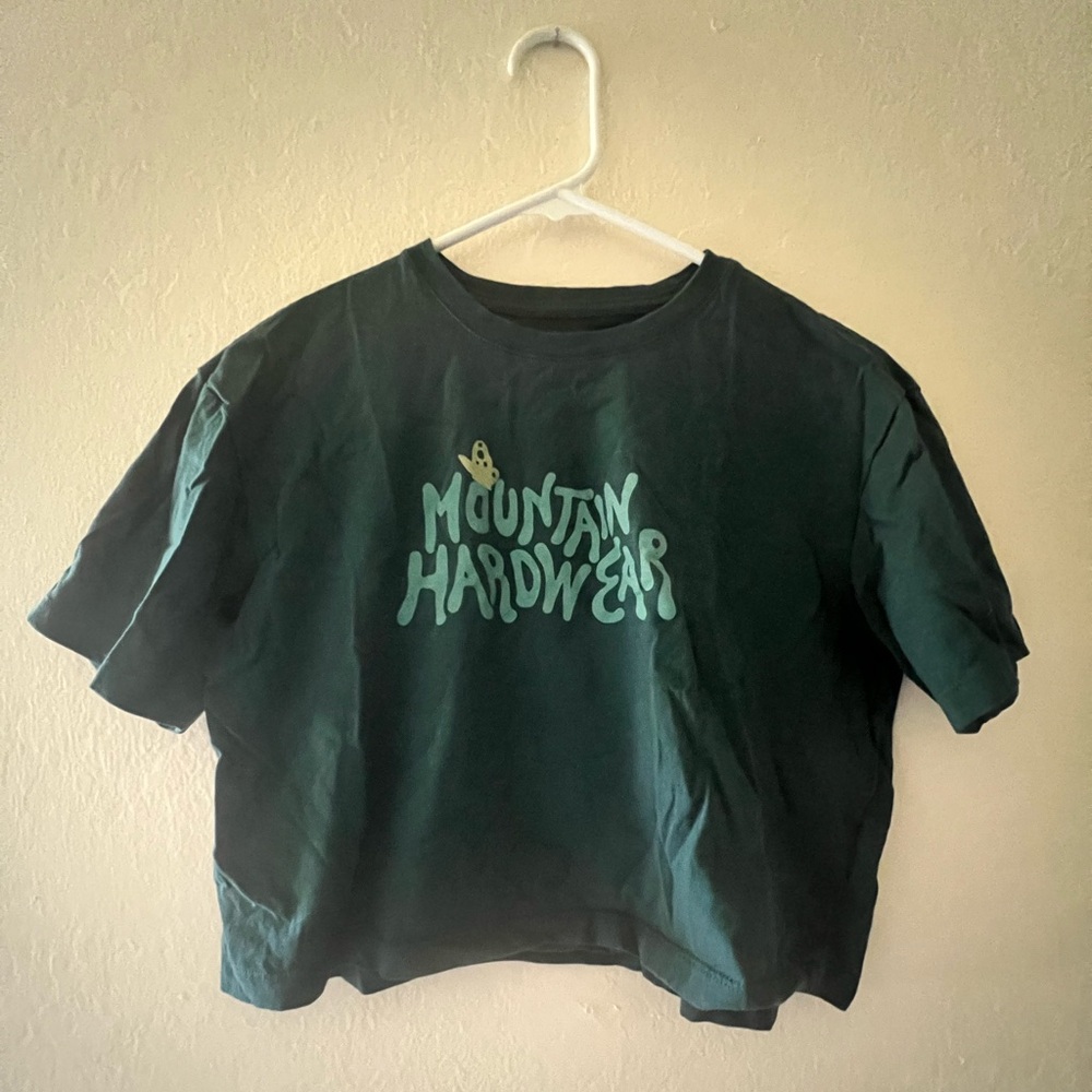 Mountain Hardwear cropped graphic tee